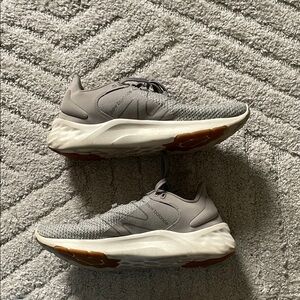 New Balance Men's Fresh Foam ROAV Gray Running Shoes